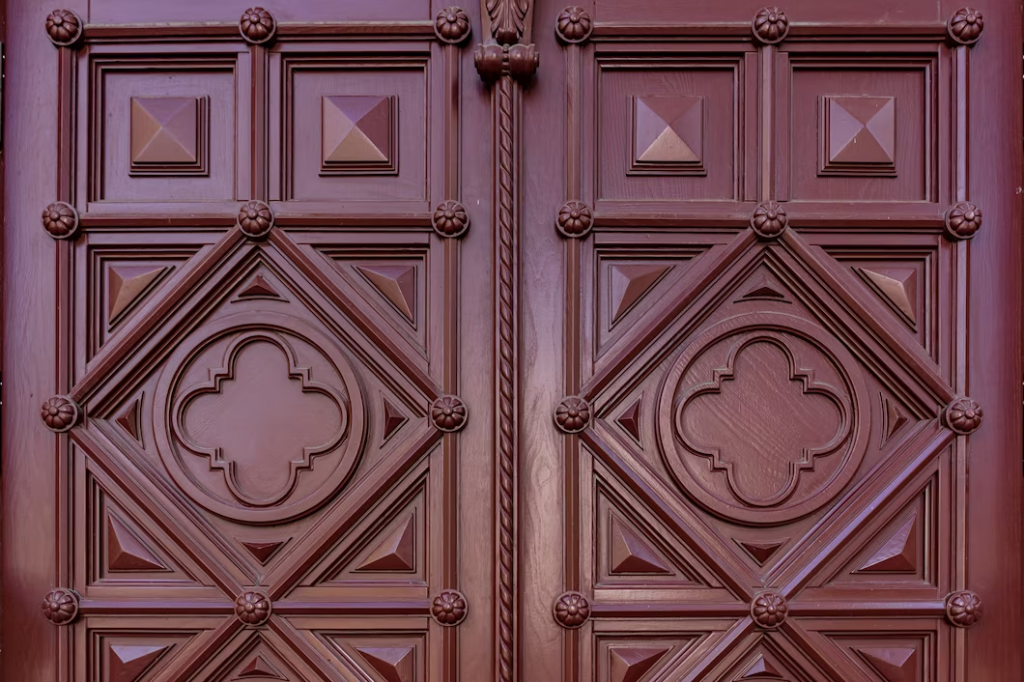 Porta de Madeira com Frisos